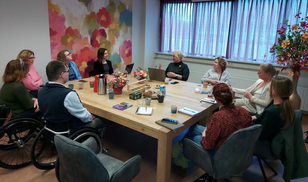 Gesprek werkgevers; werkzoekenden; arbeidsbemiddelaars