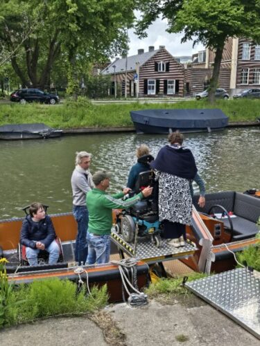 Droomboot met burgemeester op de lift